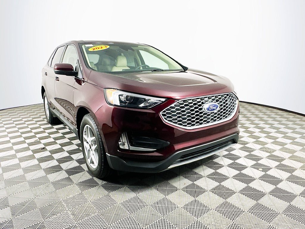 Used 2023 Ford Edge SEL w/ Convenience Package AWD/4WD image 3