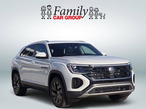 New 2026 Volkswagen Atlas Cross Sport SE FWD image 2