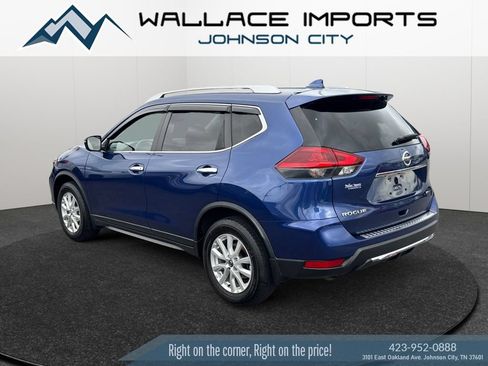 Used 2020 Nissan Rogue S w/ Special Edition Package FWD image 3
