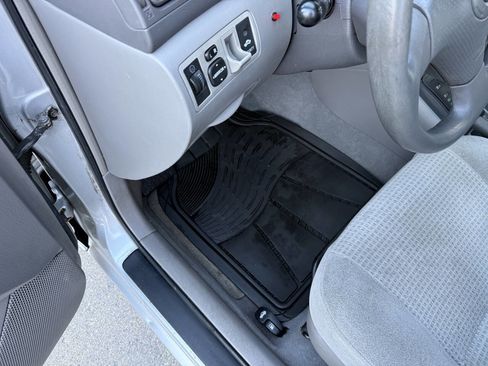 Used 2007 Toyota Corolla CE image 9