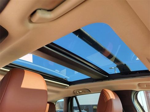 Certified 2024 MAZDA CX-50 Meridian Edition w/ Apex Package image 11