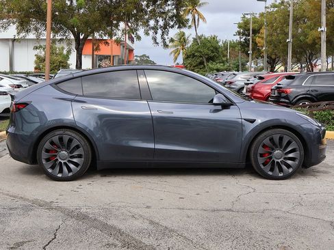 Used 2023 Tesla Model Y Long Range image 18
