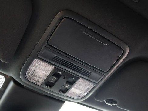 Used 2025 Honda Odyssey Sport-L image 19