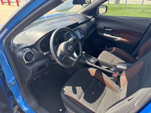 Used 2023 Nissan Kicks SR FWD image 16