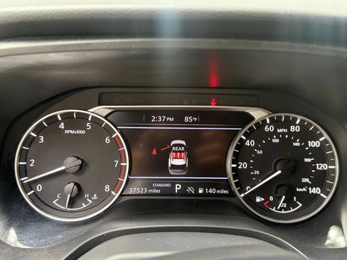 Used 2025 Nissan Rogue SV FWD image 38
