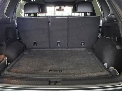 Used 2021 Volkswagen Tiguan SE R-Line image 6
