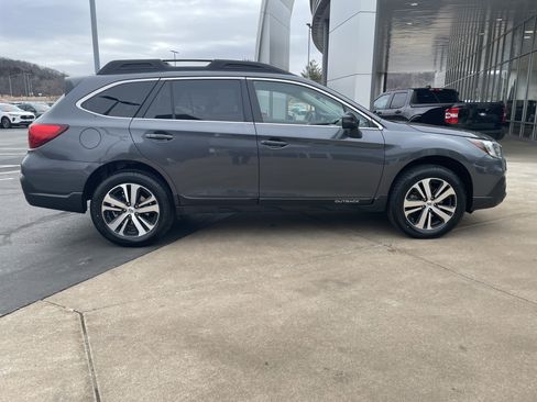 Used 2019 Subaru Outback 2.5i Limited image 6
