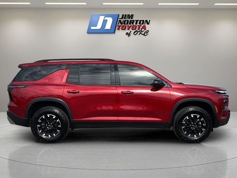 Used 2025 Chevrolet Traverse Z71 w/ Enhanced Driving Package AWD/4WD image 4
