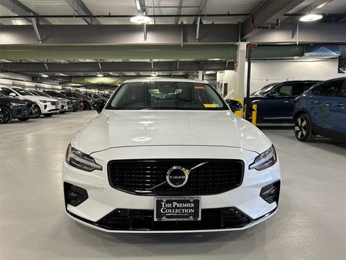 Certified 2024 Volvo S60 B5 Plus image 6