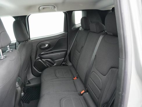 Used 2022 Jeep Renegade Latitude AWD/4WD image 29