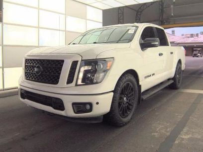 Used 2018 Nissan Titan SV w/ SV Convenience Package