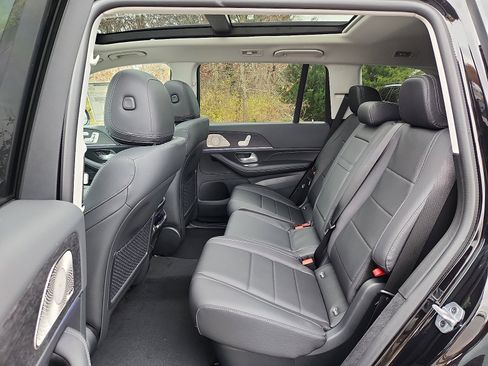 New 2026 Mercedes-Benz GLS 450 4MATIC image 6