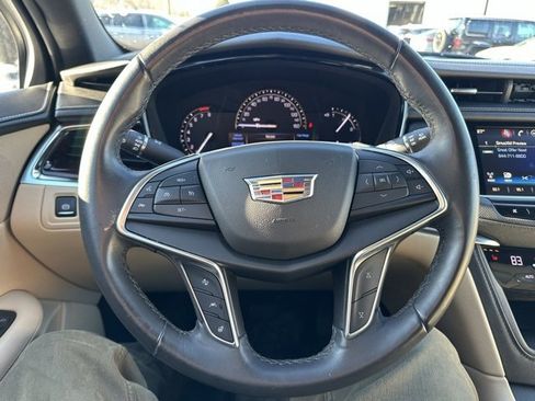 Used 2017 Cadillac XT5 Luxury w/ Driver Awareness Package image 43
