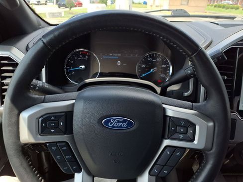 Used 2022 Ford F250 Lariat w/ Black Appearance Package AWD/4WD image 11