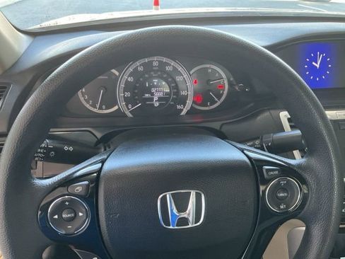 Used 2017 Honda Accord LX image 7