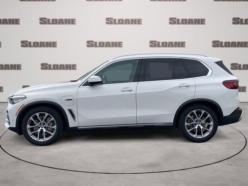 Used 2022 BMW X5 xDrive45e w/ Parking Assistance Package AWD/4WD image 2