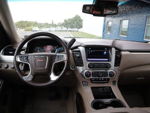 Used 2017 GMC Yukon SLT w/ Open Road Package image 10