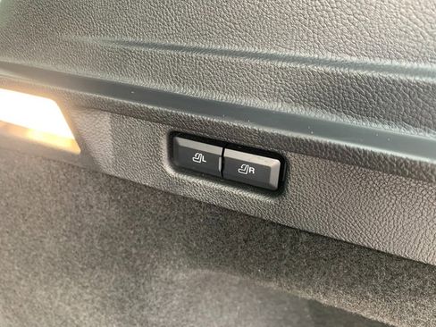 Used 2022 Lincoln Corsair AWD w/ Premium Package image 6