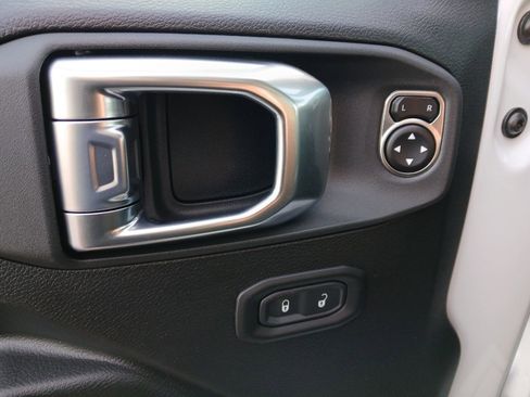 New 2026 Jeep Wrangler Unlimited Sport image 39