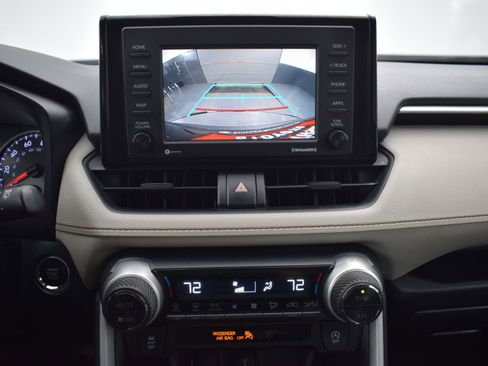 Used 2020 Toyota RAV4 XLE image 15
