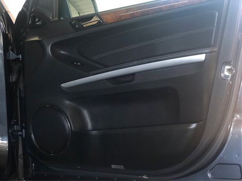 Used 2011 Mercedes-Benz GL 450 4MATIC image 18