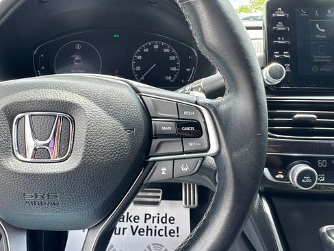 Used 2018 Honda Accord Sport image 16