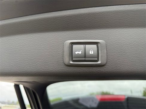 New 2025 Mitsubishi Outlander SE image 10