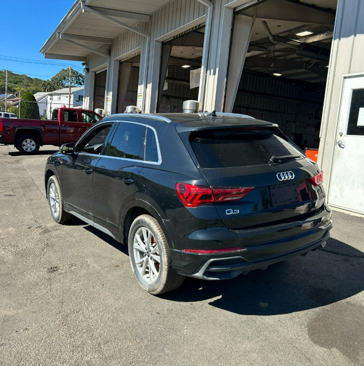 Used 2024 Audi Q3 2.0T Premium AWD/4WD image 3