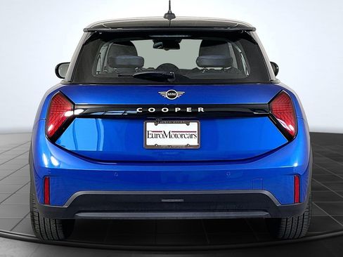 Certified 2026 MINI Cooper 2-Door Hardtop FWD image 4