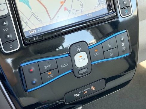 Used 2015 Nissan Leaf SV w/ LED & Quick Charge Package image 21