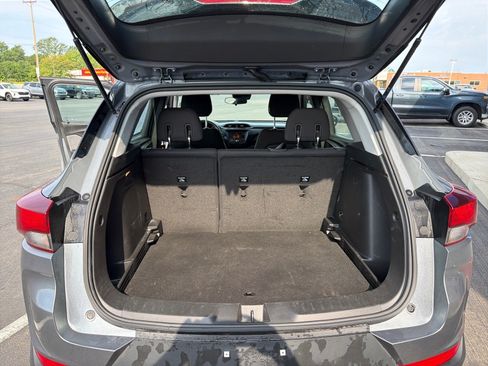 Used 2021 Chevrolet TrailBlazer LS FWD image 11