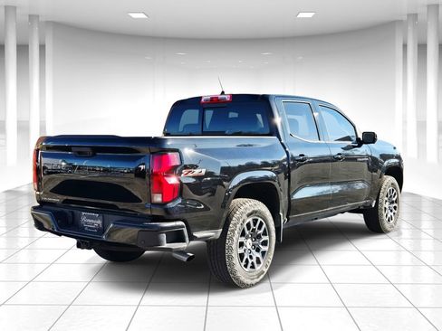 Used 2024 Chevrolet Colorado Z71 w/ Z71 Convenience Package 2 image 3