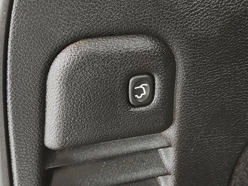 Used 2019 Jeep Grand Cherokee Limited X image 34