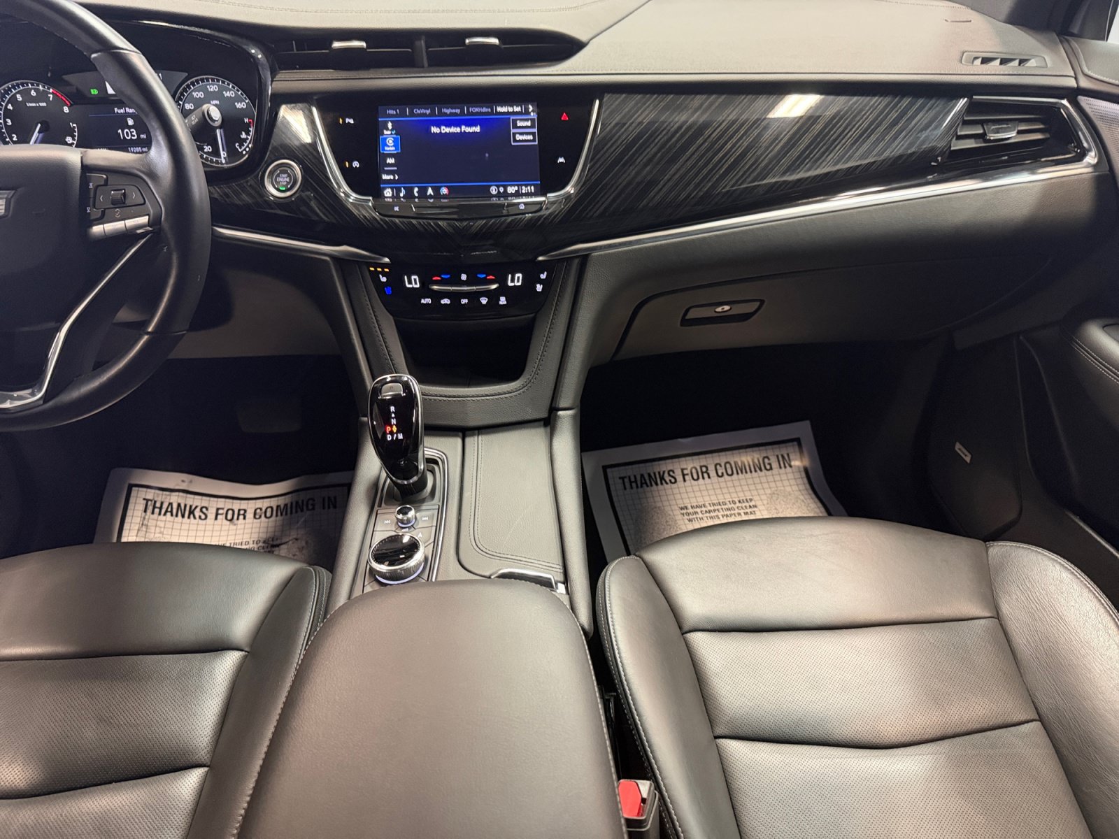Used 2025 Cadillac XT6 Premium Luxury FWD image 12