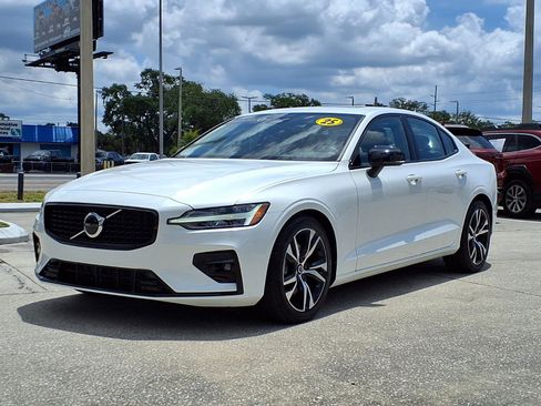 Certified 2025 Volvo S60 B5 Core w/ Protection Package Premier FWD image 3