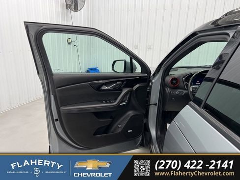Used 2024 Chevrolet Blazer RS w/ Enhanced Convenience Package FWD image 8