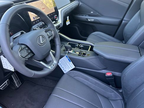New 2026 Lexus TX 500h AWD w/ Technology Package image 4