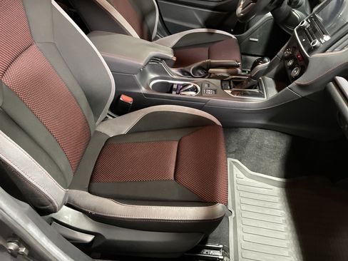 Used 2022 Subaru Impreza 2.0i Sport image 13