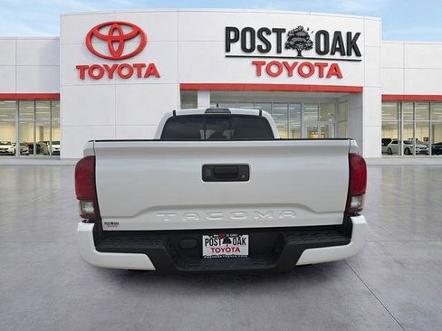 Used 2019 Toyota Tacoma SR w/ SR Convenience Package image 8