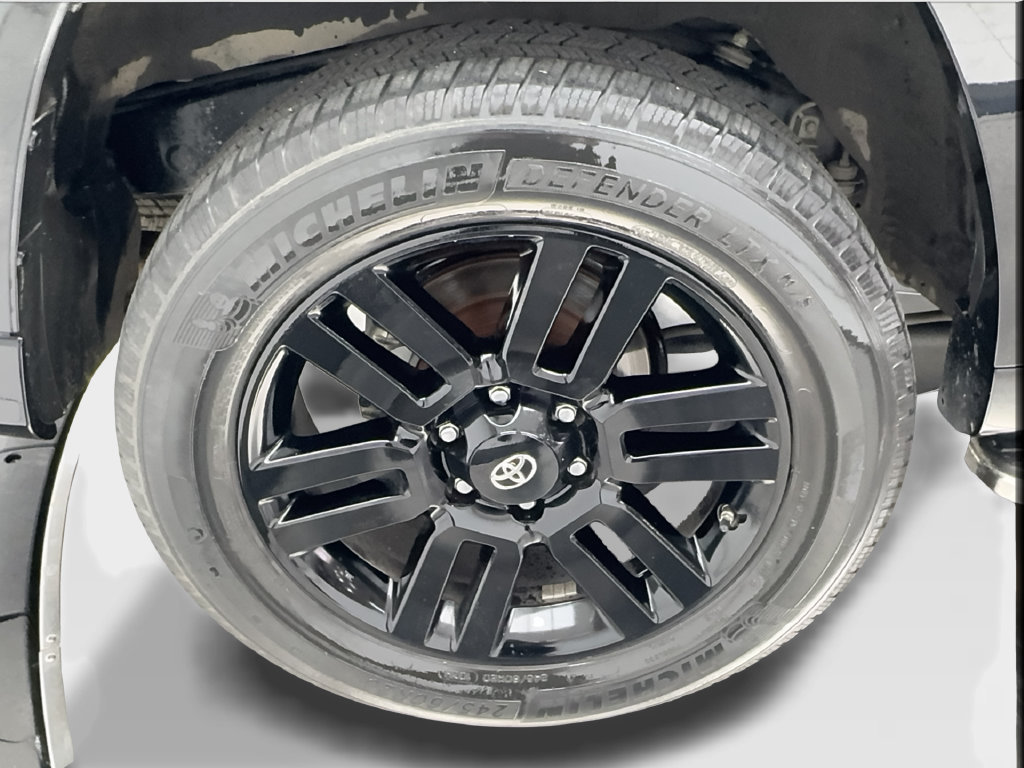Used 2019 Toyota 4Runner Limited AWD/4WD image 17