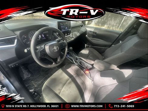 Used 2022 Toyota Corolla LE FWD image 16
