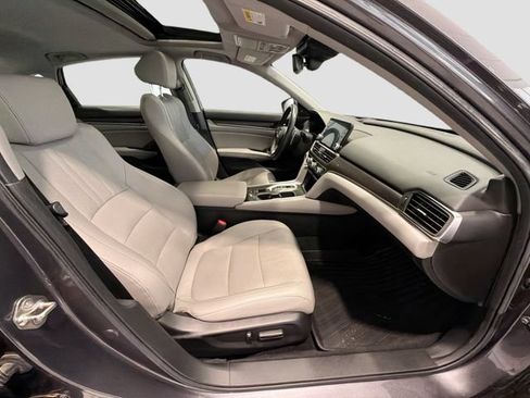 Used 2019 Honda Accord Touring image 23