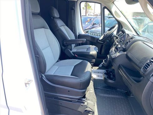 Used 2026 RAM ProMaster 2500 w/ Convenience Group FWD image 21