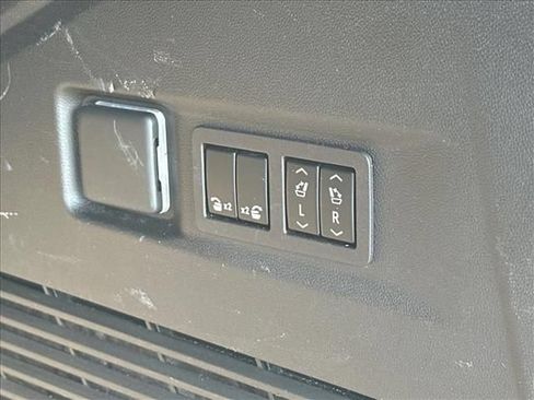 Certified 2023 Chevrolet Tahoe Premier AWD/4WD image 34