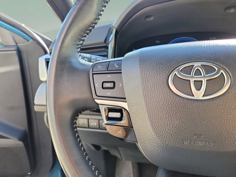 Used 2025 Toyota Camry SE FWD image 22