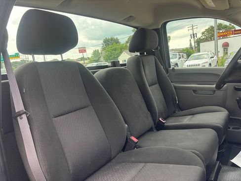 Used 2011 Chevrolet Silverado 1500 W/T RWD image 21
