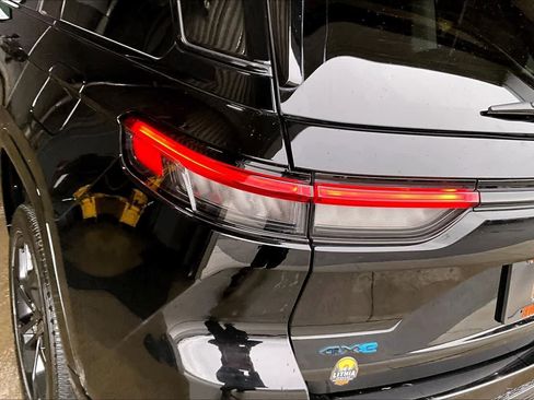 Used 2023 Jeep Grand Cherokee 30th Anniversary image 32