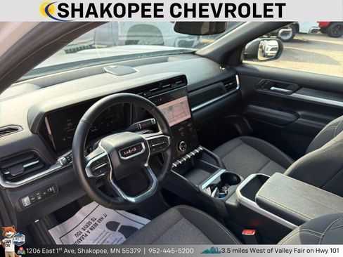 Used 2025 GMC Terrain Elevation AWD/4WD image 4
