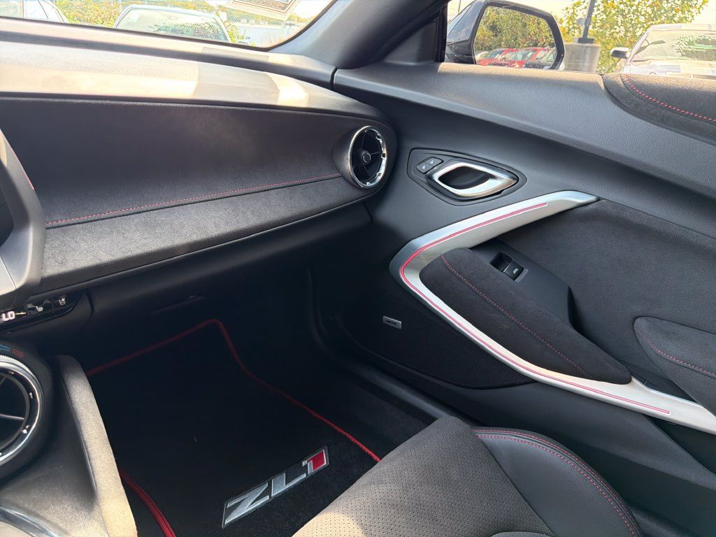 Used 2022 Chevrolet Camaro ZL1 RWD image 52