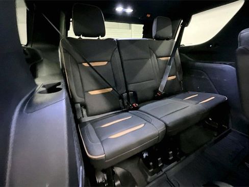 Used 2024 GMC Yukon AT4 image 30